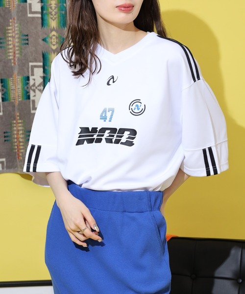 NERDY(ノルディ)の「スポーティ ジャージ 半袖 Tシャツ(Tシャツ/カットソー・メンズ・ブラック/グレー/グリーン/ホワイト・M/L/S)」の13枚目の写真