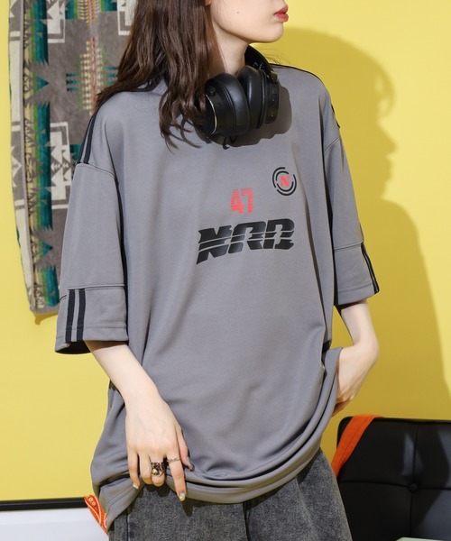 NERDY(ノルディ)の「スポーティ ジャージ 半袖 Tシャツ(Tシャツ/カットソー・メンズ・ブラック/グレー/グリーン/ホワイト・M/L/S)」の19枚目の写真