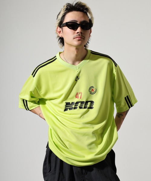 NERDY(ノルディ)の「スポーティ ジャージ 半袖 Tシャツ(Tシャツ/カットソー・メンズ・ブラック/グレー/グリーン/ホワイト・M/L/S)」の21枚目の写真