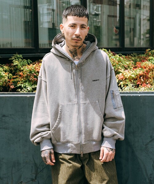 Subciety(サブサエティ)の「Full zip hoodie(ベスト・メンズ・グリーン/ブラック/グレー・X-LARGE/LARGE/MEDIUM/SMALL)」の21枚目の写真