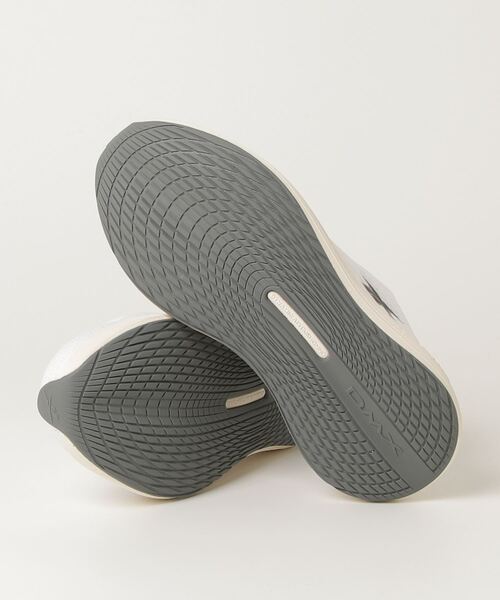 Reebok(リーボック)の「DMX コンフォート プラス ステップ カウント レース ライト / DMX COMFORT + STEP COUNT LACE LITE(スニーカー・メンズ・ホワイト/ブラック・22.5cm/23.0cm/23.5cm/24.5cm/24.0cm/25.0cm/25.5cm/26.0cm/26.5cm/27.0cm/27.5cm/28.0cm/28.5cm/29.0cm/30.0cm)」の15枚目の写真