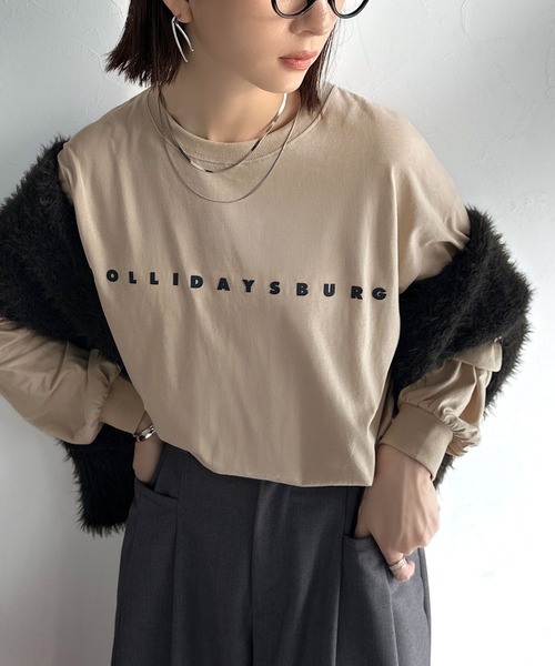 classicalelf（クラシカルエルフ）の「大人の上品カジュアルを楽しむ。ゆったりシルエット 綿100％シルケット風シンプル英字ロゴTシャツ（長袖）（Tシャツ/カットソー・レディース・ベージュ/ブラウン/ホワイト/ブラック・X-LARGE/SMALL/MEDIUM/LARGE）」の8枚目の写真