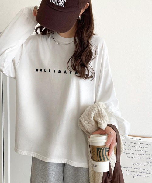 classicalelf（クラシカルエルフ）の「大人の上品カジュアルを楽しむ。ゆったりシルエット 綿100％シルケット風シンプル英字ロゴTシャツ（長袖）（Tシャツ/カットソー・レディース・ベージュ/ブラウン/ホワイト/ブラック・X-LARGE/SMALL/MEDIUM/LARGE）」の17枚目の写真