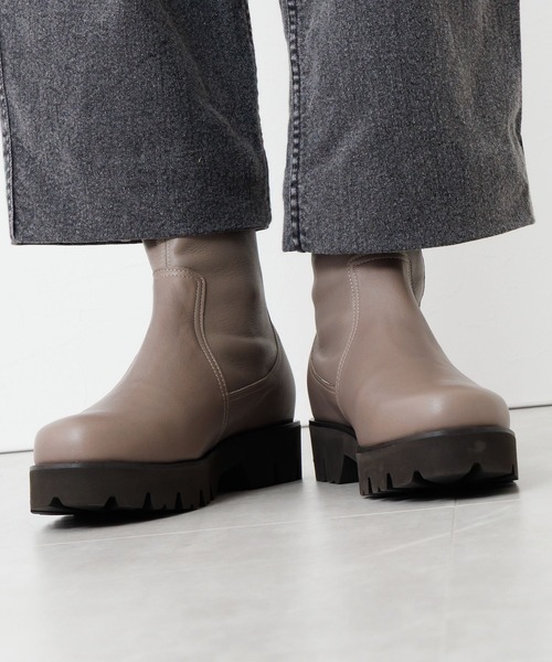 HIMIKO(ヒミコ)の「【HIMIKO】【撥水】トラックソールサイドジップストレッチブーツ/651403(ブーツ・レディース・ブラック/グレー/ボルドー・25.5cm/25.0cm/23.5cm/24.0cm/23.0cm/22.5cm/22.0cm/21.5cm/26.5cm/26.0cm/24.5cm)」の12枚目の写真