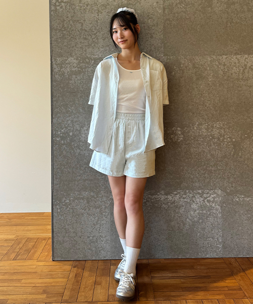 Mi-je(ミジェ)の「シュシュつきシャツインナーセット【韓国ファッション】(シャツ/ブラウス・レディース・サックスブルー/ピンク/オフホワイト・F)」の6枚目の写真