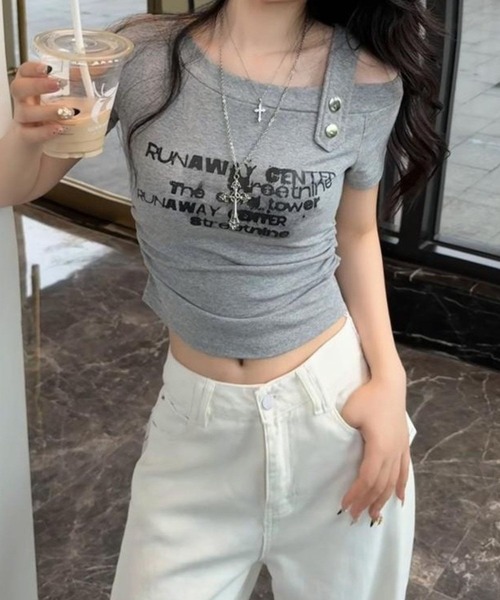 SPIGA（スピーガ）の「胸ﾛｺﾞ入りｵﾌｼｮﾙﾀﾞｰTｼｬﾂ（Tシャツ/カットソー・レディース・ブルー/グレー/ブラック/イエロー/ネイビー/レッド/ホワイト・X-LARGE/LARGE/MEDIUM/SMALL）」の4枚目の写真