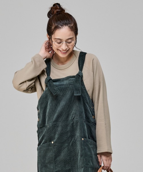 KRIFF MAYER Lady's Collection（クリフメイヤーレディースコレクション）の「【本体綿100％】ラグランスウェットチュニック（スウェット・レディース・チャコール/グレイッシュベージュ/ライトブルー/ナチュラル・MEDIUM/LARGE）」の4枚目の写真