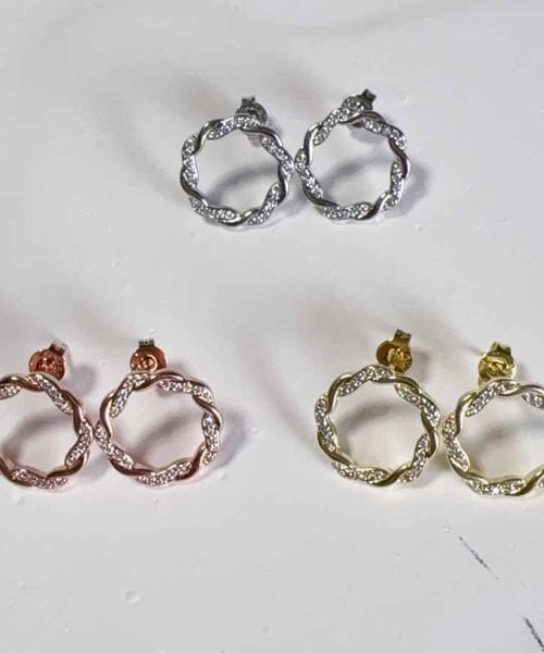 shoppinggo(ショッピングゴー)の「ピアス スタッドピアス おしゃれ シンプル キラキラ(ピアス(両耳用)・レディース・ピンクゴールド/シルバー/ゴールド・FREE)」の5枚目の写真