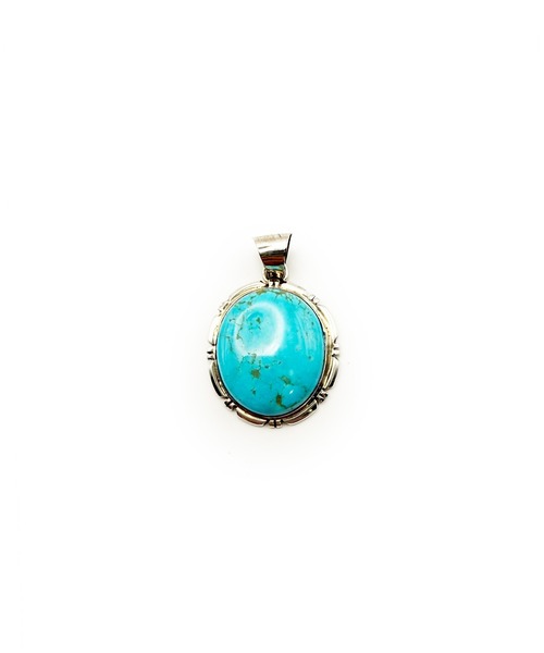 Indian Jewelry(インディアンジュエリー)の「THEATER シアター サークルシェイプデザインターコイズペンダントトップ Made in USA(チャーム・レディース・シルバー・FREE)」の2枚目の写真