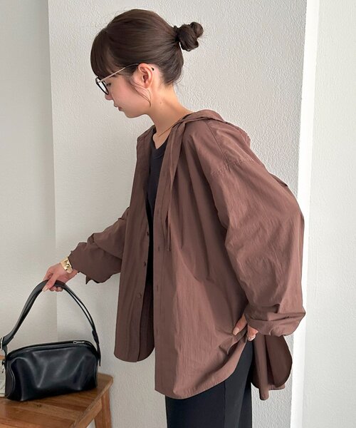 DISCOAT(ディスコート)の「【ユニセックス】ワッシャーナイロンフード付きシャツ(シャツ/ブラウス・レディース・ブラウン/オフホワイト/ブラック・FREE)」の17枚目の写真