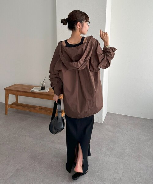 DISCOAT(ディスコート)の「【ユニセックス】ワッシャーナイロンフード付きシャツ(シャツ/ブラウス・レディース・ブラウン/オフホワイト/ブラック・FREE)」の22枚目の写真