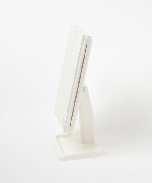 LAKOLE（ラコレ）の「LED三面スタンドミラー / 497470（手鏡/メイクミラー・レディース・アイボリー・FREE）」の2枚目の写真