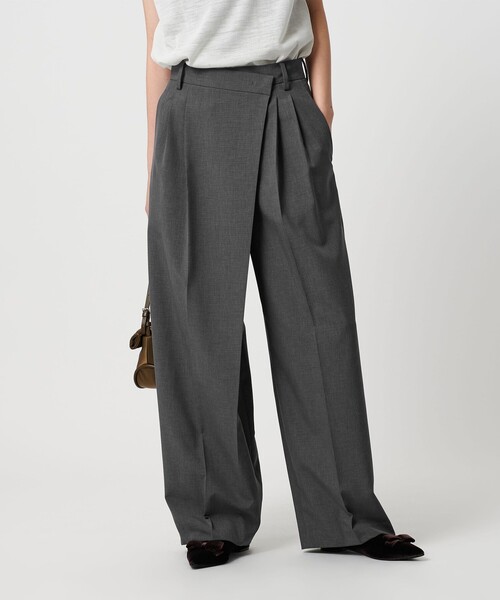 BEAUTY&YOUTH UNITED ARROWS(ビューティーアンドユースユナイテッドアローズ)の「ポプリン 2タック ラップパンツ 2 -ウォッシャブル-(スラックス・レディース・ブラック/ダークグレー/ベージュ・S/M/XS/L)」の2枚目の写真