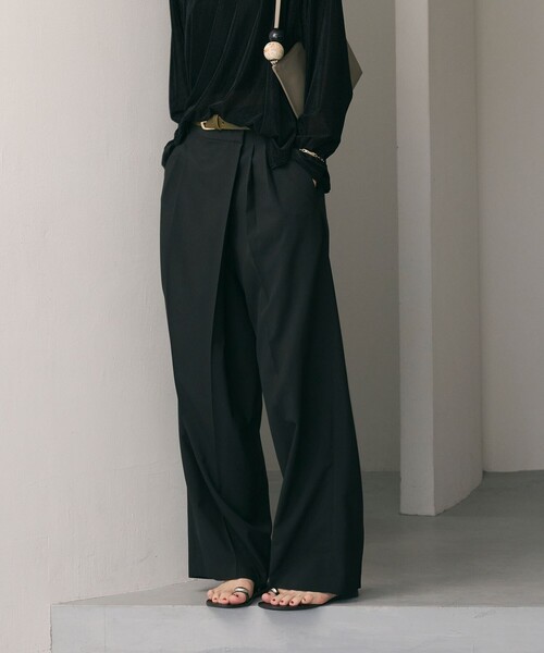 BEAUTY&YOUTH UNITED ARROWS(ビューティーアンドユースユナイテッドアローズ)の「ポプリン 2タック ラップパンツ 2 -ウォッシャブル-(スラックス・レディース・ブラック/ダークグレー/ベージュ・S/M/XS/L)」の4枚目の写真