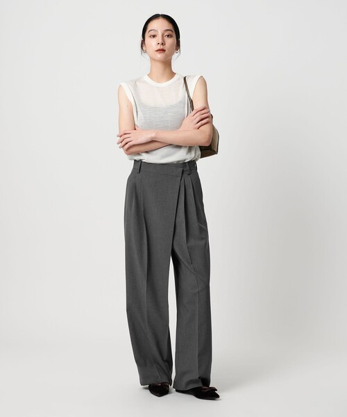 BEAUTY&YOUTH UNITED ARROWS(ビューティーアンドユースユナイテッドアローズ)の「ポプリン 2タック ラップパンツ 2 -ウォッシャブル-(スラックス・レディース・ブラック/ダークグレー/ベージュ・S/M/XS/L)」の11枚目の写真