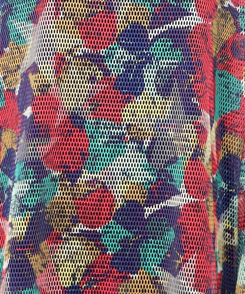 ScoLar(スカラー)の「152695:タンクトップ付 花柄メッシュプルオーバー(Tシャツ/カットソー・レディース・レッド/グリーン/ブラック・M)」の15枚目の写真