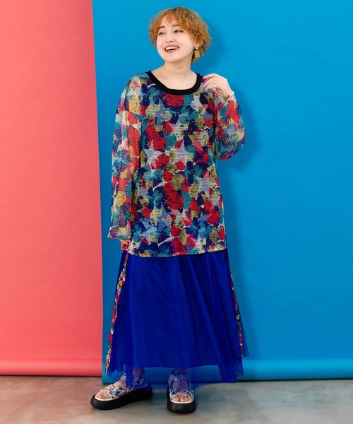 ScoLar(スカラー)の「152695:タンクトップ付 花柄メッシュプルオーバー(Tシャツ/カットソー・レディース・レッド/グリーン/ブラック・M)」の4枚目の写真