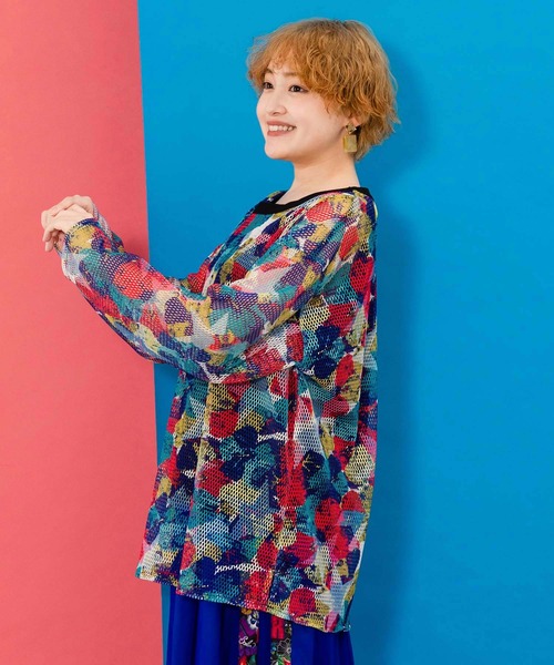 ScoLar(スカラー)の「152695:タンクトップ付 花柄メッシュプルオーバー(Tシャツ/カットソー・レディース・レッド/グリーン/ブラック・M)」の6枚目の写真