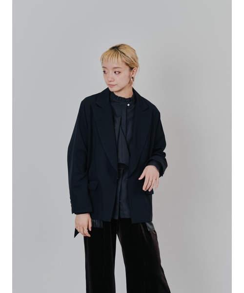 TEVALT（ヴァレット）の「配色ストライプポイントアシメヘムジャケット（テーラードジャケット・レディース・ブラック/チャコールグレー・38）」の19枚目の写真