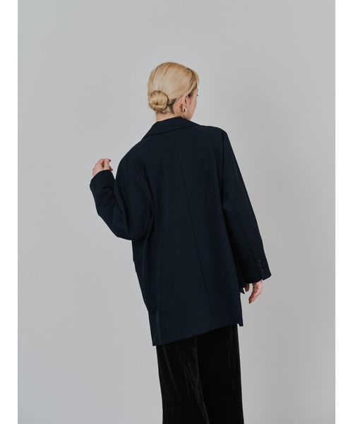 TEVALT（ヴァレット）の「配色ストライプポイントアシメヘムジャケット（テーラードジャケット・レディース・ブラック/チャコールグレー・38）」の21枚目の写真