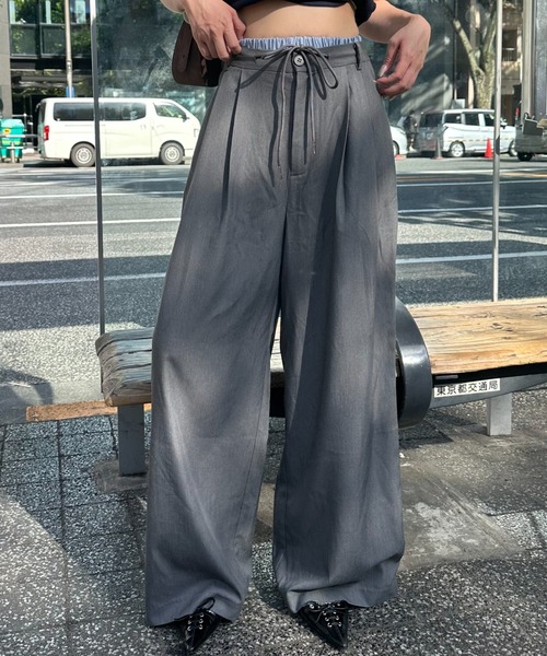 RAY CASSIN（レイカズン）の「レイヤードスラックスイージーパンツ（スラックス・レディース・グレー/グレー系その他2/ブラック系その他2・FREE/S）」の3枚目の写真