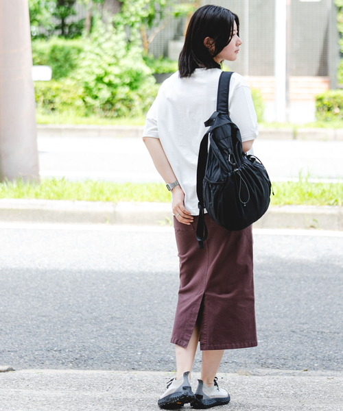 EKAL（エカル）の「『別注』La Hutte×EKAL　刺繍デザインTシャツ（Tシャツ/カットソー・レディース・オフホワイト/チャコールグレー・ONE）」の8枚目の写真