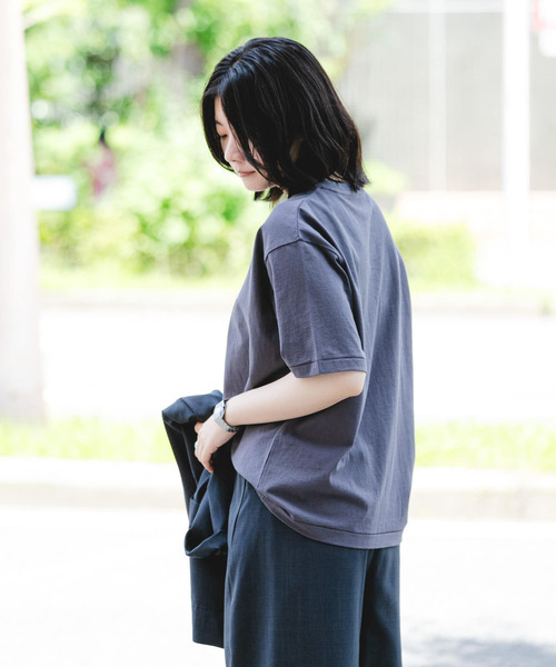 EKAL（エカル）の「『別注』La Hutte×EKAL　刺繍デザインTシャツ（Tシャツ/カットソー・レディース・オフホワイト/チャコールグレー・ONE）」の12枚目の写真