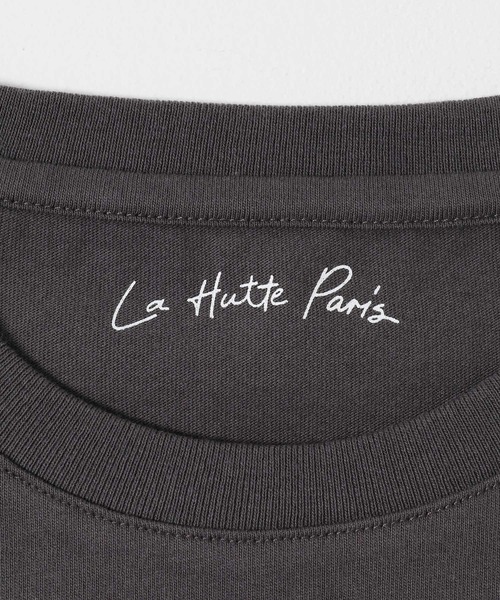 EKAL（エカル）の「『別注』La Hutte×EKAL　刺繍デザインTシャツ（Tシャツ/カットソー・レディース・オフホワイト/チャコールグレー・ONE）」の21枚目の写真