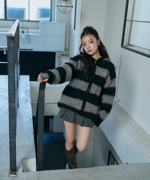 ANDGEEBEE(アンジービー)の「UNISEX ボーダーブークレフーディニット(ニット/セーター・レディース・ブラック/ブルー・FREE)」の18枚目の写真