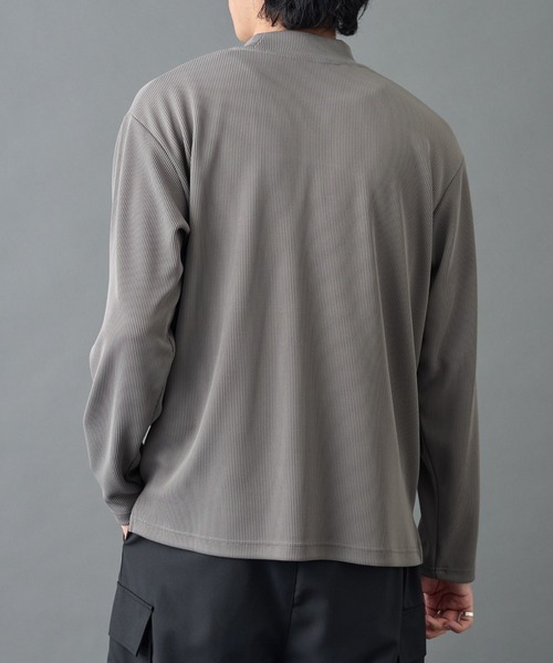 COLONY 2139（コロニートゥーワンスリーナイン）の「ドレープリブハイネック長袖T（Tシャツ/カットソー・メンズ・ホワイト/ブラック/グレー・MEDIUM/LARGE）」の10枚目の写真