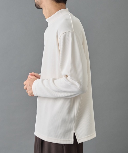 COLONY 2139（コロニートゥーワンスリーナイン）の「ドレープリブハイネック長袖T（Tシャツ/カットソー・メンズ・ホワイト/ブラック/グレー・MEDIUM/LARGE）」の5枚目の写真