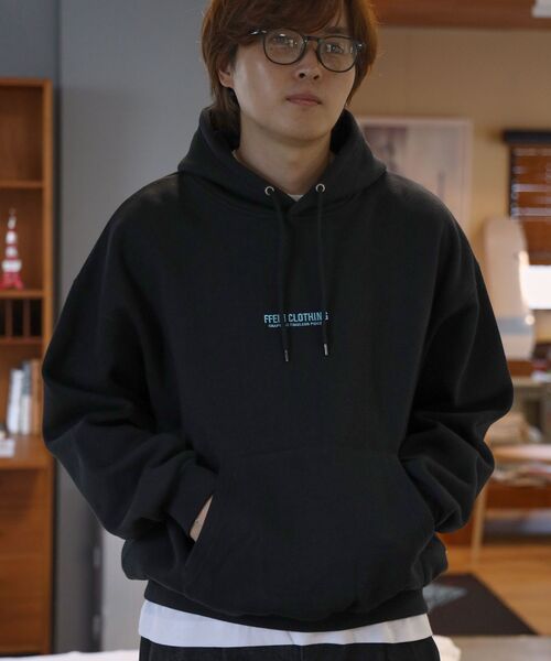 FFEIN（フェイン）の「【FFEIN（フェイン）】ヘビーウエイトセンターミニロゴ立体フードプルパーカー / パーカー 裏起毛 プルパーカー 刺繍 ロゴ フーディ（パーカー・メンズ・アッシュグレー/ワイン/ブラック/グリーン/ネイビー・LARGE/MEDIUM/SMALL）」の7枚目の写真