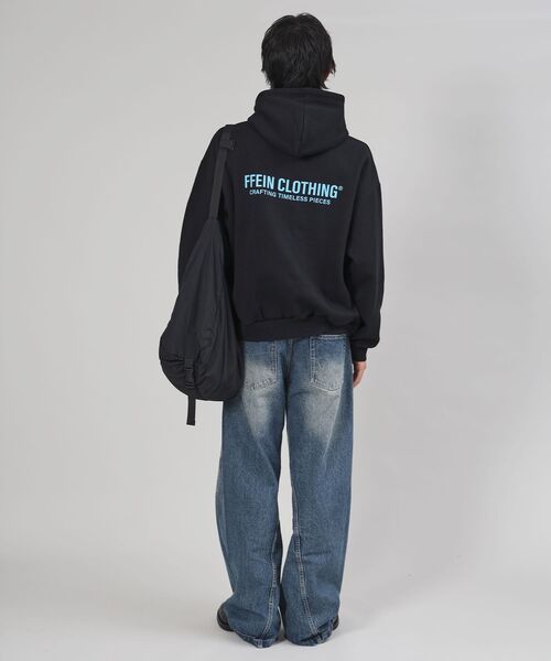 FFEIN（フェイン）の「【FFEIN（フェイン）】ヘビーウエイトセンターミニロゴ立体フードプルパーカー / パーカー 裏起毛 プルパーカー 刺繍 ロゴ フーディ（パーカー・メンズ・アッシュグレー/ワイン/ブラック/グリーン/ネイビー・LARGE/MEDIUM/SMALL）」の13枚目の写真