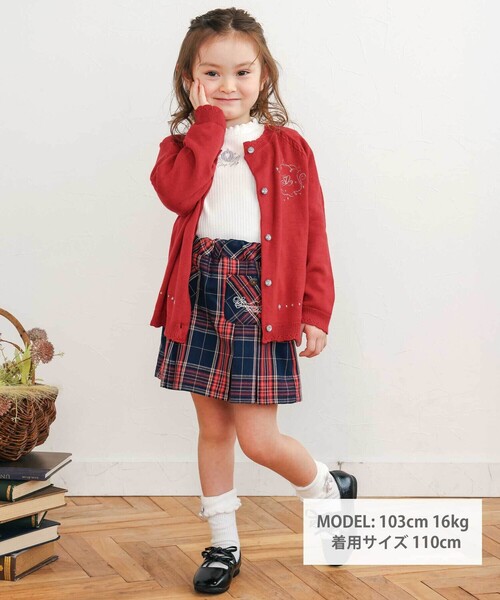 SLAP SLIP（スラップスリップ）の「ジュエル風ボタン縁スカラップニットカーディガン(90~130cm)（カーディガン/ボレロ・キッズ・レッド/オフホワイト・90cm/110cm/100cm/120cm/130cm）」の9枚目の写真