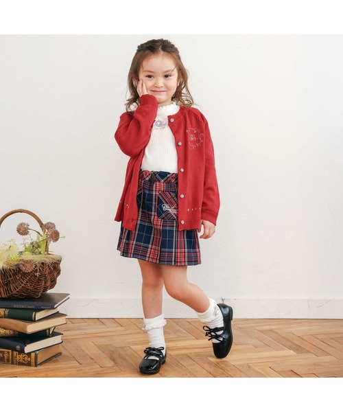 SLAP SLIP（スラップスリップ）の「ジュエル風ボタン縁スカラップニットカーディガン(90~130cm)（カーディガン/ボレロ・キッズ・レッド/オフホワイト・90cm/110cm/100cm/120cm/130cm）」の3枚目の写真