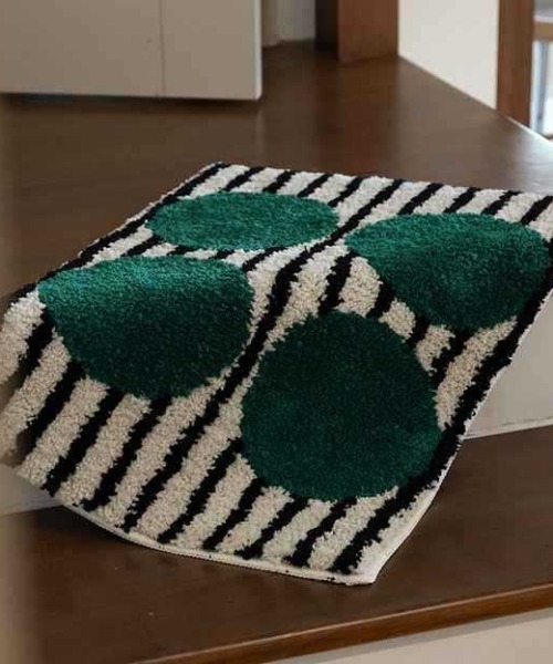 Made in I（メイドインアイ）の「北欧 MODERN ART BATH MAT（ラグ/マット・レディース・ホワイト系その他/ホワイト/ブルー/グリーン系その他/ブルー系その他/ホワイト×ブルー/レッド・FREE）」の9枚目の写真