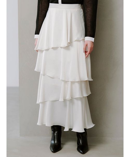 SNIDEL（スナイデル）の「サテンナローティアードスカート（スカート・レディース・ブラウン/ブルー/アイボリー・1/0）」の6枚目の写真