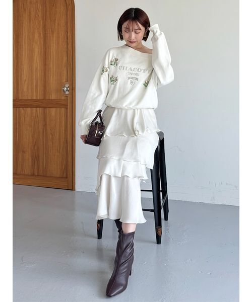 SNIDEL（スナイデル）の「サテンナローティアードスカート（スカート・レディース・ブラウン/ブルー/アイボリー・1/0）」の2枚目の写真