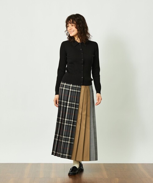 MACKINTOSH PHILOSOPHY（ﾏｯｷﾝﾄｯｼｭ ﾌｨﾛｿﾌｨｰ）の「GREY LABEL 衿付ニットカーディガン（カーディガン/ボレロ・レディース・ブラック/ブラウン系その他5/レッド系その他・2）」の4枚目の写真