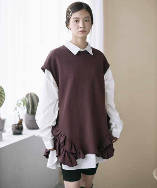 Firsthand(ファーストハンド)の「Firsthand/ファーストハンド オーガニックコットン 裾フリルトップス / リラックスフィット / 裏毛スウェット / ベスト(ベスト・レディース・ブラウン/グレー/ブラック・ONE SIZE)」の1枚目の写真