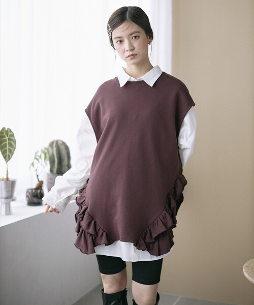 Firsthand(ファーストハンド)の「Firsthand/ファーストハンド オーガニックコットン 裾フリルトップス / リラックスフィット / 裏毛スウェット / ベスト(ベスト・レディース・ブラウン/グレー/ブラック・ONE SIZE)」の6枚目の写真