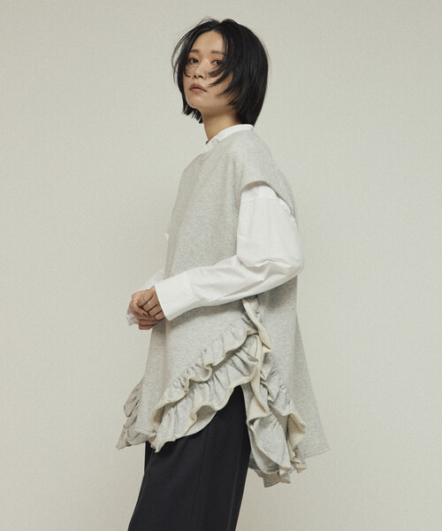 Firsthand(ファーストハンド)の「Firsthand/ファーストハンド オーガニックコットン 裾フリルトップス / リラックスフィット / 裏毛スウェット / ベスト(ベスト・レディース・ブラウン/グレー/ブラック・ONE SIZE)」の17枚目の写真