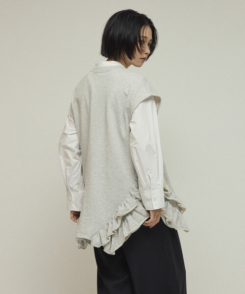 Firsthand(ファーストハンド)の「Firsthand/ファーストハンド オーガニックコットン 裾フリルトップス / リラックスフィット / 裏毛スウェット / ベスト(ベスト・レディース・ブラウン/グレー/ブラック・ONE SIZE)」の19枚目の写真