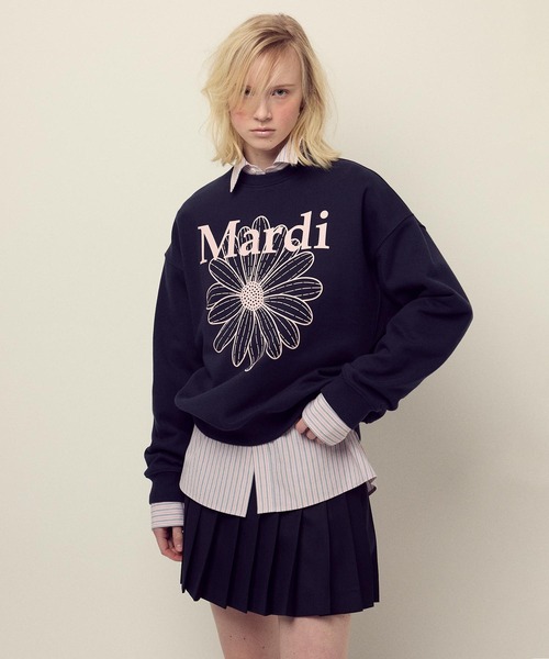 Mardi Mercredi(マルディメクルディ)の「SWEATSHIRT FLOWERMARDI / スウェットシャツ フラワーマルディ(スウェット・レディース・チャコールグレー/ブラウン/ネイビー/ブラック×ベージュ/ブラウン系その他/オートミール/ブラック×パープル/アッシュブラウン・FREE)」の9枚目の写真