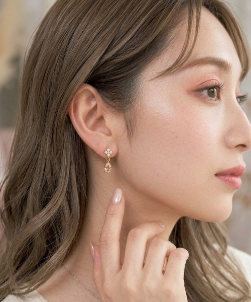 VIBGYOR(ヴィブジョー)の「【IZU】 上品パヴェキュービックジルコニアドロップピアス/シルバー・ゴールド/大人可愛いアクセサリー(ピアス(両耳用)・レディース・ゴールド/シルバー・FREE)」の9枚目の写真