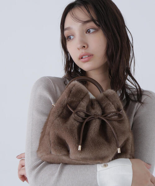 NATURAL BEAUTY BASIC（ナチュラルビューティーベーシック）の「◇フェイクミンクラウンドバッグ（ハンドバッグ・レディース・オフホワイト/ブラウン・ﾌﾘ-）」の7枚目の写真