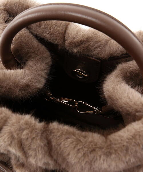 NATURAL BEAUTY BASIC（ナチュラルビューティーベーシック）の「◇フェイクミンクラウンドバッグ（ハンドバッグ・レディース・オフホワイト/ブラウン・ﾌﾘ-）」の14枚目の写真