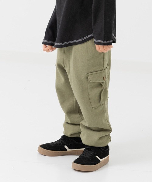 chil2(チルツー)の「裏毛カーゴパンツ(スウェットパンツ・キッズ・ブラック/カーキ/ブラウン/ネイビー・100cm/110cm/120cm/130cm/140cm/150cm)」の3枚目の写真
