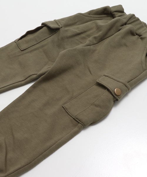 chil2(チルツー)の「裏毛カーゴパンツ(スウェットパンツ・キッズ・ブラック/カーキ/ブラウン/ネイビー・100cm/110cm/120cm/130cm/140cm/150cm)」の16枚目の写真