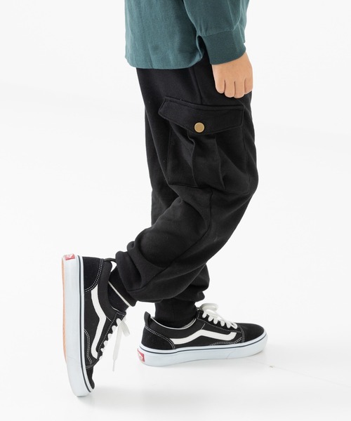 chil2(チルツー)の「裏毛カーゴパンツ(スウェットパンツ・キッズ・ブラック/カーキ/ブラウン/ネイビー・100cm/110cm/120cm/130cm/140cm/150cm)」の20枚目の写真